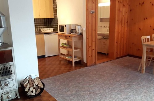 Ernen Apartment | Cosy chalet flat in Ernen