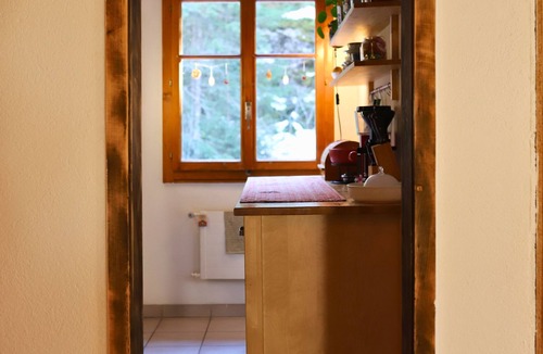 Blatten bei Naters Ski Chalet | Cosy Forest Chalet with Privacy, Mountain View & Tranquility