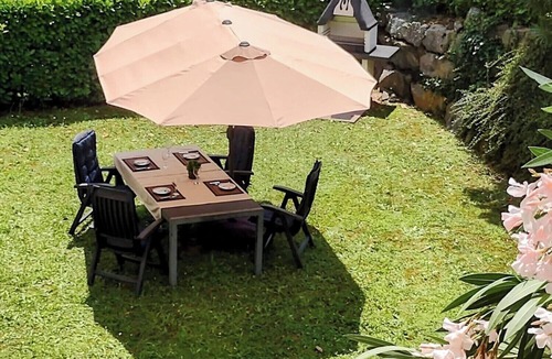 Ranzanico Apartment | Court of Dreams! Just a stone's throw from the lake, pets allowed, and a residential pool!