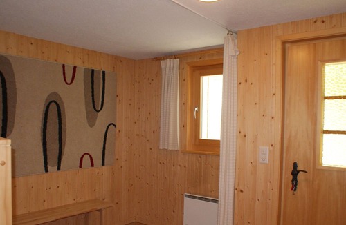Champex-Lac Ski Chalet | Cozy and well-appointed cottage on the edge of a small brook in Champex-Lac