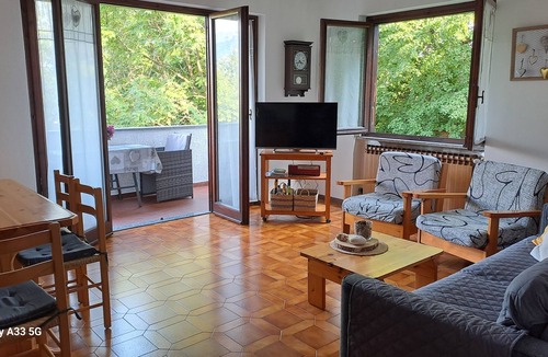 Casasco d'Intelvi Apartment | Cozy apartment surrounded by nature with lake view