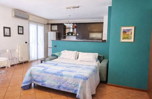 Milan Bed & Breakfast | Cozy three-bedroom apartment in Santa Giulia, well-serviced neighborhood