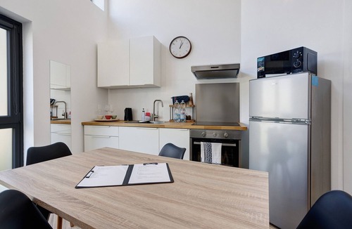 Barona Apartment | Design Apartment Navigli Milan – Fast Wi-Fi, AC, 24h Check-in, Short-Term Rental