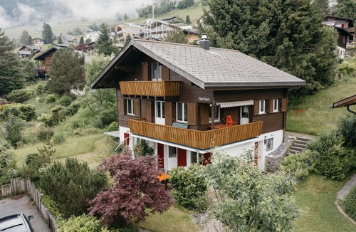 Amden Apartment | "Discover Tranquil Comfort in the Heart of Scenic Amden"
