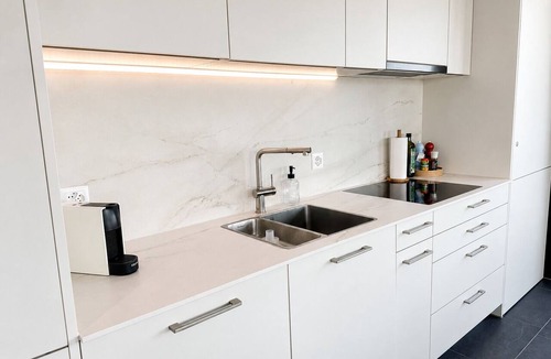 Uster District Condo | Dubai Skyline Apartment Zurich | 3 min. to the lake | 6 min. to Zurich Central Station