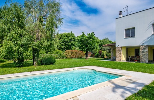 Pieve Vecchia Villa | Elegant and modern villa at 50 m from the lake with garden, swimming pool