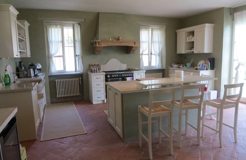 Montabone House | Elegant private farmhouse in the vineyards with swimmingpool-langhe/monferrato