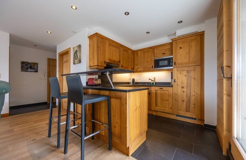 Saint-Pierre-de-Clages Apartment | Elisabeth - close to the centre, view