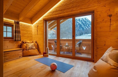 Bever Ski Chalet | Engadin Chalet - Private Spa Retreat