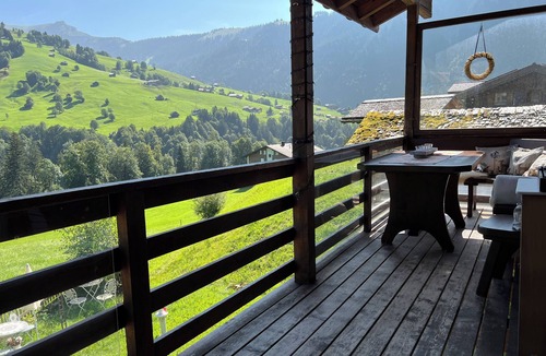 Ruedisbach Ski Chalet | Engel Ingold Lodge-Romantic place in the middle of the Swiss Alps-Hotel Services
