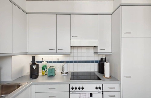 Hottingen Apartment | Experience 1-BR Urban Chic in Zurich