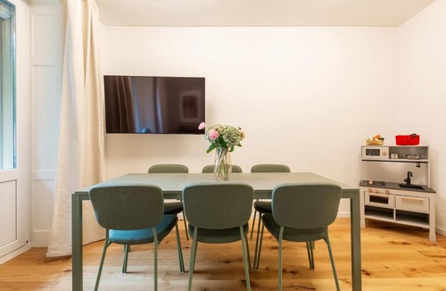 District 6 Apartment | Family Flat · Unterstrass