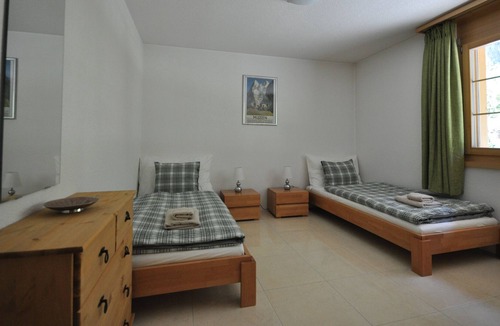 Lauterbrunnen Apartment | Family Frame Apartment. 3 bedroom. 2 Bathroom. Large social area. Great views.