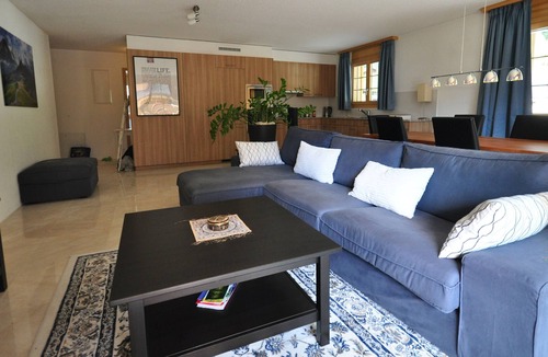 Lauterbrunnen Apartment | Family Frame Apartment. 3 bedroom. 2 Bathroom. Large social area. Great views.