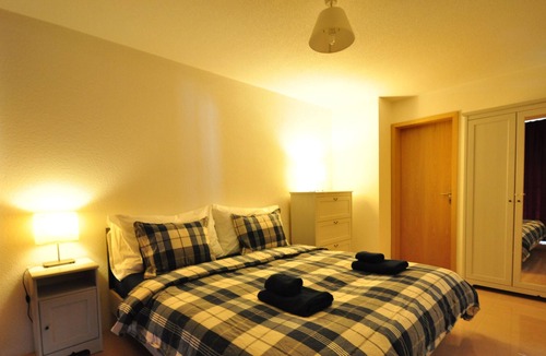 Lauterbrunnen Apartment | Family Frame Apartment. 3 bedroom. 2 Bathroom. Large social area. Great views.