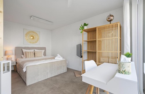 Kreuzlingen Apartment | Ferienhausträume Bergstrasse Garten Appartment Bodensee - inkl Tiefgarage, Garten und Terrasse
