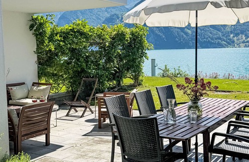 Ruetli House | Ferienvilla am See 5 für 2-4 Personen by Interhome