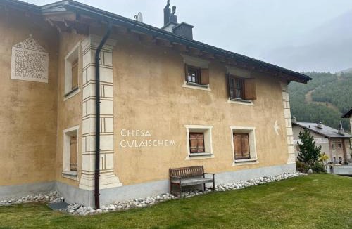 Zuoz Apartment | Ferienwohnung Engadin Barbey