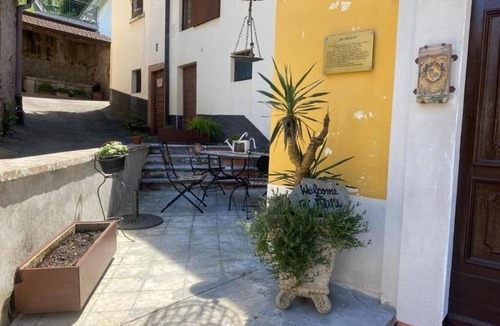 Ganna House | Foresteria Lombarda B & B Cà Pelitti - Room with French bed