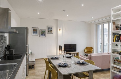 Como Apartment | Fuori Le Mura - Balcony & A/C