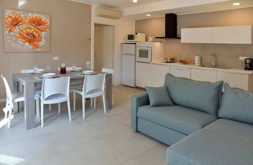 Monte Apartment | Garda Bloom | The Floral Flat Lake Garda