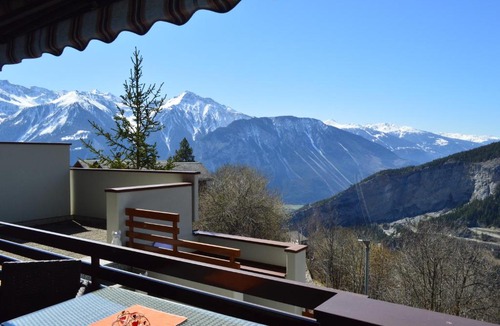 Albinen Apartment | Gemütliche sonnige Wohnung Bergpanoramasicht