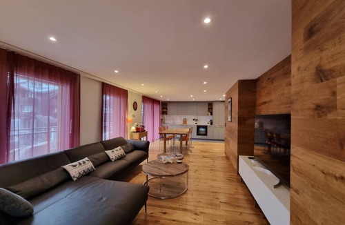 Saas-Fee Apartment | Gletschergarten Appartement/Fewo 6-Bettwohnung by Interhome
