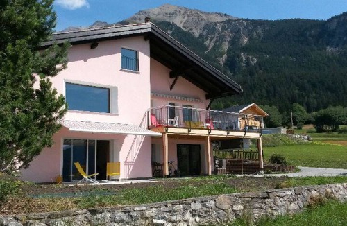 Grisons Apartment | Guarda Val Müller Lärchensitz Wohnung Lärchensitz, Wohnung Lärchensitz by Interhome