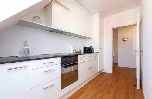 Werd Apartment | Guest Fave Downtown 2-BR Loft Apartment 5B