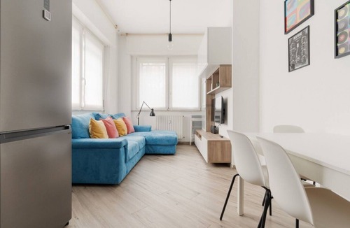 Lorenteggio Apartment | GuestHost - A comfortable and welcoming 65 square meters apartment, perfect for four people, located on the ground floor of a building.The property is strategically located: thanks to the nearby M4 metro line, guests can easily get around the city and re