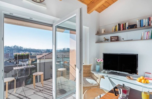 San Fermo della Battaglia Apartment | GuestHost - Brand new and bright apartment with all amenities