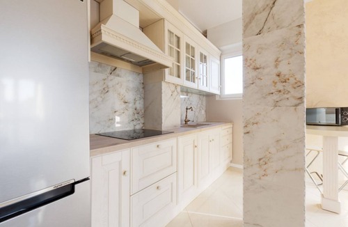 Niguarda Apartment | GuestHost - Bright and cozy 50 sqm apartment, capable of accommodating up to 4 people, located on the fifth floor of a building with an elevator. The accommodation is situated a 15-minute walk from Niguarda Hospital and just a few minutes' walk from Mila