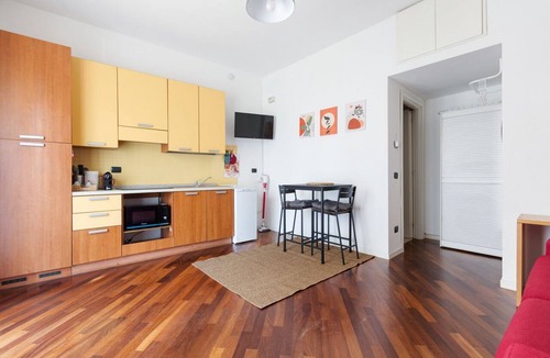 Affori House | GuestHost - Comfy Studio only 900m from Affori FN Station!