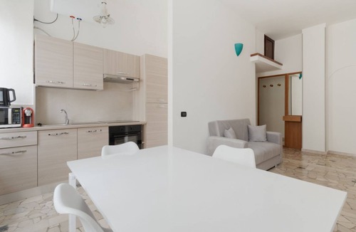 Cagnola Apartment | GuestHost - Cozy 45m2 apartment, ideal for 3 people, located on the ground floor of a building.The accommodation is located within the Varesina district, a popular, multi-ethnic and constantly evolving neighborhood, which maintains a historical link with