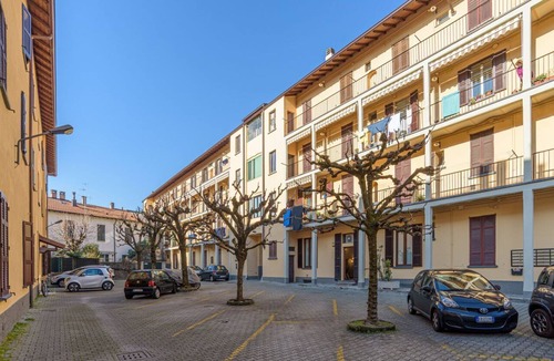 Cernobbio Apartment | GuestHost - Elegant and cozy apartment of 50 sqm, able to accommodate up to 2 people, located on the ground floor of a renovated courtyard building.The property boasts a central location a few steps from Villa Erba, home of congresses, fairs and events.C
