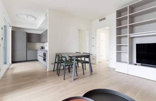 Lambrate Apartment | GuestHost - Spacious and modern 75 square meters apartment, perfect for six people, located on the second floor of a building with an elevator (NOT accessible to guests with disabilities).The property is located in a quiet area, allowing our guests to ex