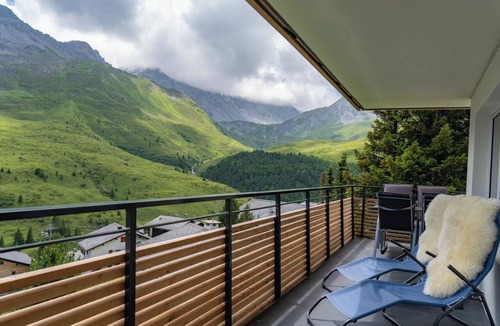 Arosa Apartment | Haus Mattern - Schafrügg Appartement/Fewo, Dusche und Bad, WC, 6-Bettwohnung by Interhome