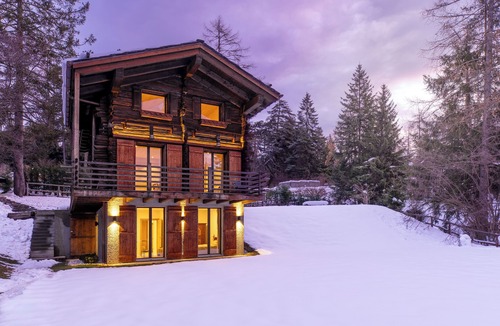 Lens Apartment | Historic Mazot Retreat by Mrs Miggins – Charming Alpine Stay in Crans-MontanaHistoric Mazot Retreat