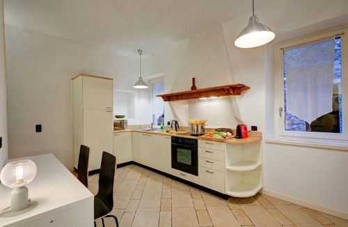 Morcote Apartment | Historic Palazzo Gritti - Lugano Lakefront stay - Camelia, Morcote, Switzerland