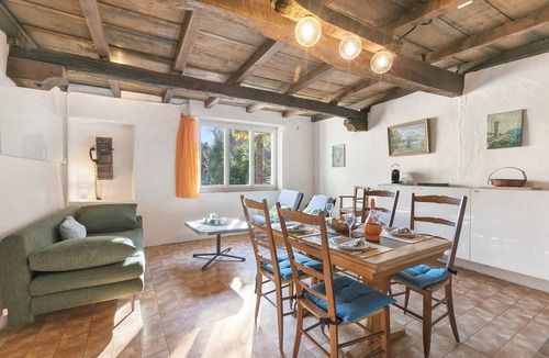 Caslano Apartment | Historical Caslano 2 for 4, Caslano, Switzerland