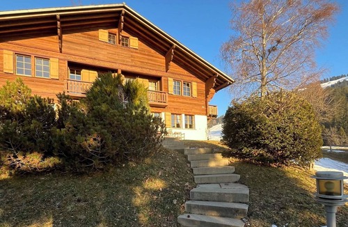 Schoenried Apartment | Hivernants Le Premier Appartement/Fewo, Dusche und Bad, WC 4-Bettwohnung by Interhome
