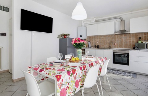 San Fermo della Battaglia House | Holiday Home “Martina” with Private Terrace near Lake Como