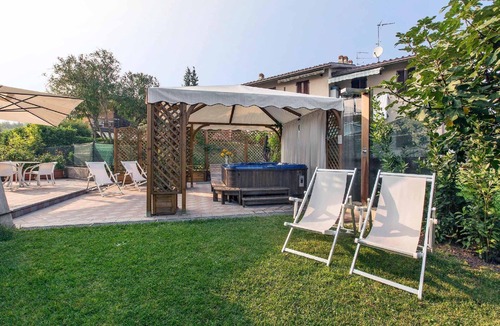 San Felice del Benaco Apartment | Holiday apartment San Felice del Benaco for 1 - 4 persons with 1 bedroom - Holiday apartment in one
