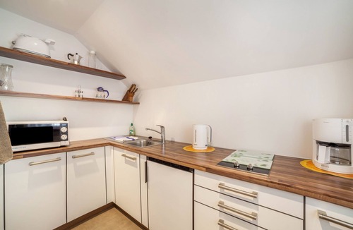 Rabla Apartment | Holiday Apartment "Schnitzer - Anemone" with Mountain View, Wi-Fi