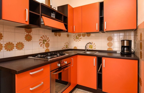 Malcesine Apartment | Holiday Apartment with Wi-Fi, Air Conditioning, Pool and Garden; Garage available; Pets allowed