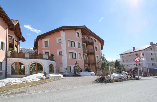 Zuoz Apartment | Holiday apartment Zuoz for 1 - 5 persons with 3 bedrooms - Holiday apartment