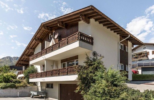 Sedrun Apartment | Holiday flat "Casa La Roda Heidi"