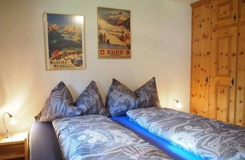 La Punt-Chamues-ch Apartment | Holiday flat "Curtins Sassella 1"