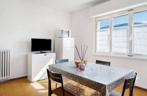 Calceranica al Lago House | Holiday Home 'Conci' with Mountain View, Shared Terrace and Wi-Fi