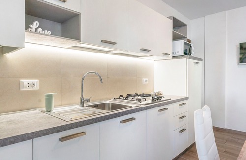 Barco House | Holiday Home 'Blue-green Apartment' with Mountain View, Balcony and Wi-Fi